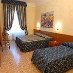 Hotel Casa Serafina 2*