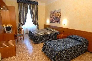 Hotell Casa Serafina 2*