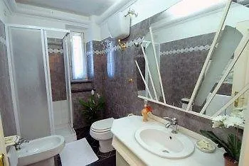 Casa Serafina Hotell 2*